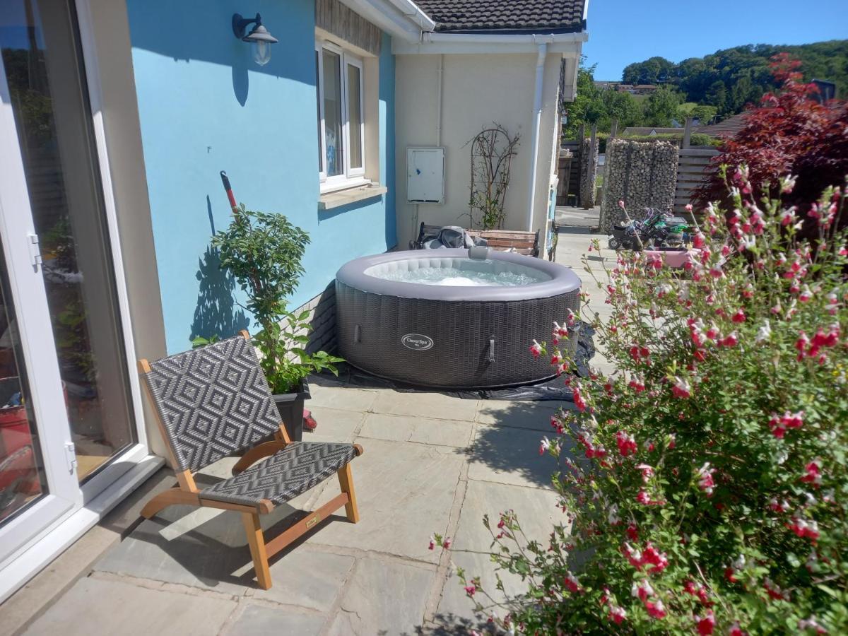 Apartamento No 9 Manor Way Carmarthen Exterior foto